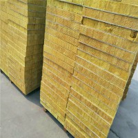 廠家批發(fā)高質(zhì)量外墻專用復(fù)合板，巖棉防火保溫板廠家【鑫燁】