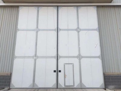 工業(yè)門，工業(yè)保溫門，平開門，工業(yè)門廠家，工業(yè)